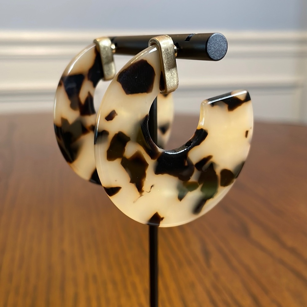 Chunky Tortoise Hoop Earrings